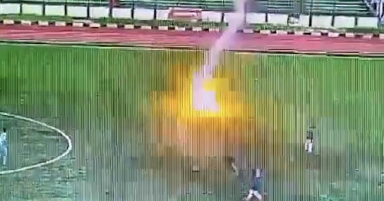 足球比赛场面高潮迭起赛事见高潮